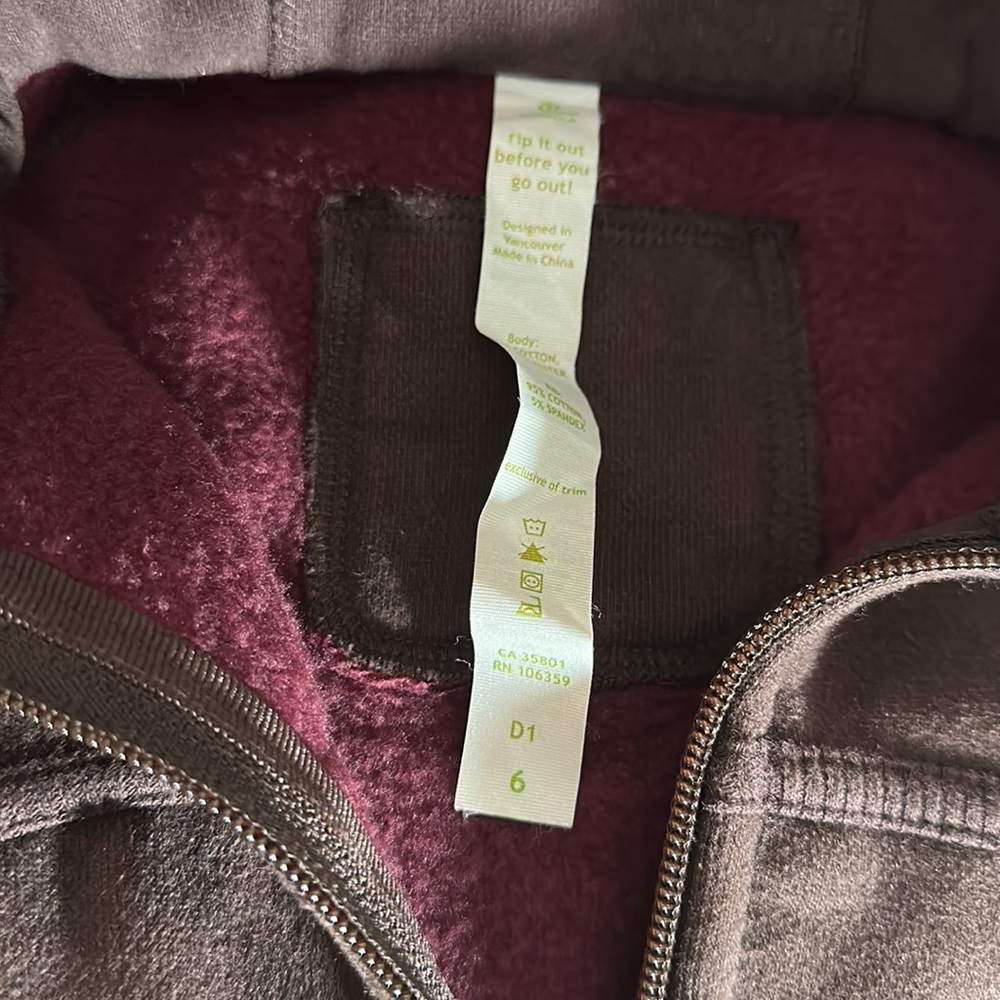 Lululemon New Scuba Hoodie Beautiful Chocolate Color Size 6 - Picture 5 of 14